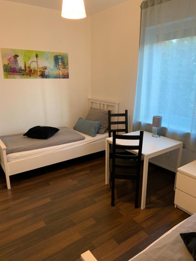 뒤셀도르프 Zum Armen Mann B&B 외부 사진